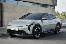 기아 EV 트렌드 코리아 2025 라인업 공개, PV5와 EV4 - 탑라이더 기아 EV 트렌드 코리아 2025 라인업 공개, PV5와 EV4