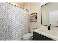 5272 SE Lafayette St #5, Portland, OR 97206 | MLS# 24399713 | Trulia