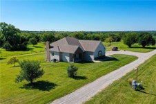 6128 NW Ridgeline Rd, Maysville, MO 64469 - 3 Bed, 3 Bath Single-Family Home - MLS# 2239218 - 72 Photos | Trulia