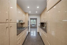 25 Chapel Place #1L, Great Neck, NY 11021 | MLS# 824011 | Trulia