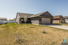 5409 S Woodsedge Trl, Sioux Falls, SD 57108 | MLS# 22502992 | Trulia 5409 S  Woodsedge Trl, Sioux Falls, SD 57108 | MLS# 22502992... 
