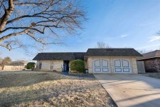 7202 NW Eisenhower Dr, Lawton, OK 73505 | Trulia
