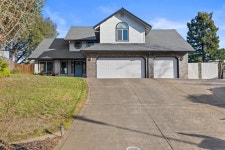 7033 Pine View Dr, Folsom, CA 95630 | MLS# 225022067 | Trulia