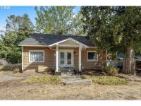 3827 SW Dolph Ct, Portland, OR 97219 | MLS# 23435876 | Trulia