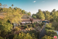 4973 Brewster Dr, Tarzana, CA 91356 - See Est. Value, Schools & More