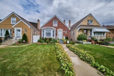 7127 S Sawyer Ave, Chicago, IL 60629 | MLS# 11229644 | Trulia