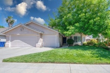 4524 W Roberts Ave, Fresno, CA 93722 | Trulia 4524 W  Roberts Ave, Fresno, CA 93722 | Trulia