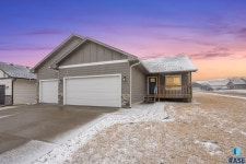 6749 W Viola Ct, Sioux Falls, SD 57107 | MLS# 22504052 | Trulia 6749 W  Viola Ct, Sioux Falls, SD 57107 | MLS# 22504052 | Trulia