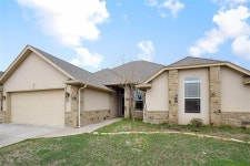 7209 SW Stradford Ave, Lawton, OK 73505 | Trulia