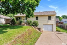 4727 27th Ave, Moline, IL 61265 | MLS# QC4265187 | Trulia