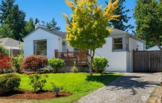 13123 Palatine Avenue N, Seattle, WA 98133 - See Est. Value, Schools & More