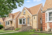 5946 W Newport Ave, Chicago, IL 60634 | MLS# 11210657 | Trulia