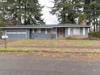 3843 SE 151st Ave, Portland, OR 97236 | MLS# 23394203 | Trulia