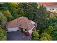 5543 SW Edgemont Pl, Portland, OR 97239 | Trulia