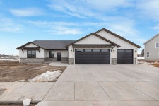 564 Aspen Ave #1, Sugar City, ID 83448 | Trulia