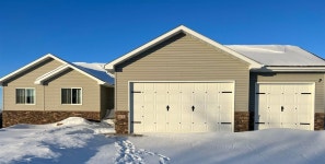 1748 Evergreen Ave SW, Minot, ND 58701 | MLS# 230018 | Trulia
