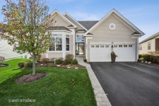 3871 Double Eagle Dr, Elgin, IL 60124 | Trulia