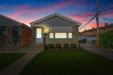 4936 Forster Ave, Schiller Park, IL 60176 | MLS# 11197381 | Trulia