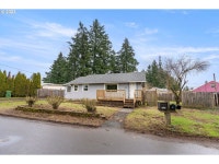 6370 SE Laura Ave, Milwaukie, OR 97222 | MLS# 23359653 | Trulia