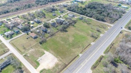5927 Highway 6, Hitchcock, TX 77563 | MLS# 56676876 | Trulia