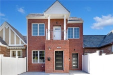 7266 Yellowstone Blvd, Flushing, NY 11375 | Trulia