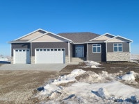 4546 Trailblazer Loop, Mandan, ND 58554 | MLS# 4006126 | Trulia