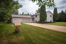 5749 Oakland Dr, Stevens Point, WI 54482 | MLS# 22104910 | Trulia