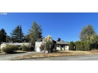 5745 SE Garnet Way, Milwaukie, OR 97267 | MLS# 22432706 | Trulia