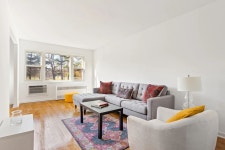4238 Van Cortlandt Park E, Bronx, NY 10470 | Trulia