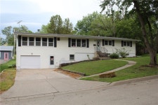 1405 Woodlawn Ave, Chariton, IA 50049 | MLS# 700031 | Trulia