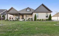 7429 Lake Pointe Cir, Benton, AR 72019 | MLS# 25014873 | Trulia