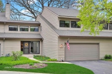 1562 Kirkwood Dr, Geneva, IL 60134 | Trulia