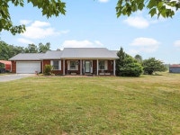 2126 Pine Grove Rd, Beattyville, KY 41311 | MLS# 23010769 | Trulia
