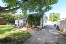 5965 Mayburn St, Dearborn Heights, MI 48127 | MLS# 2210071618 | Trulia