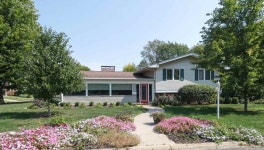 5946 N Roxbury Ln, Peoria, IL 61614 | MLS# PA1228585 | Trulia