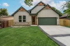 2806 25th St, Fort Worth, TX 76106 - See Est. Value, Schools & More