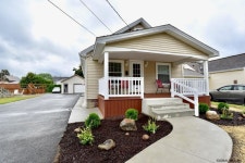 2624 Pauline Ave, Schenectady, NY 12306 | MLS# 202126553 | Trulia