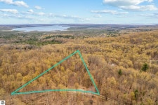4796 Hill Rd NW, Rapid City, MI 49676 | MLS# 1910782 | Trulia
