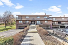 3985 S 84th St #6, Milwaukee, WI 53228 | MLS# 1772852 | Trulia