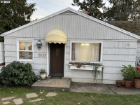3832 SW Plum St, Portland, OR 97219 | MLS# 22445370 | Trulia