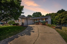 4487 Blackfoot Dr SW, Grandville, MI 49418 | Trulia