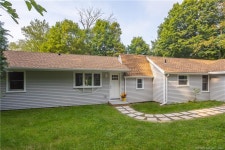 32 1/2 E Pembroke Rd, Danbury, CT 06811 | Trulia 32 1/2 E  Pembroke Rd, Danbury, CT 06811 | Trulia