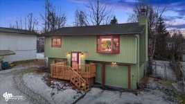 6710 Tiffany Ter, Anchorage, AK 99507 | MLS# 25-722 | Trulia