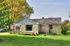 2383 N 102nd St, Wauwatosa, WI 53226 - See Est. Value, Schools & More 2383 N  102nd St, Wauwatosa, WI 53226 - See Est. Value... 