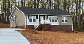 5716 Dalmatian St, Iron Station, NC 28080 | MLS# CAR4024125 | Trulia