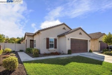 1371 Arbor Brook Dr, Manteca, CA 95336 | Trulia