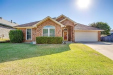 7133 Summerset Dr, Benbrook, TX 76126 - See Est. Value, Schools & More