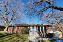 5746 Lenox Ave, Lincoln, NE 68510 | MLS# 22200606 | Trulia