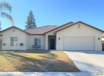 6409 Sultry Rose Ct, Bakersfield, CA 93308 | MLS# 202111374 | Trulia