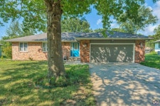 3812 SE Fair Meadows Pl, Topeka, KS 66605 | MLS# 240598 | Trulia